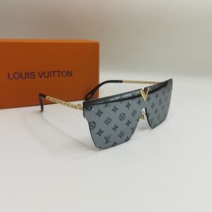 LV square black sunglasses high-end texture